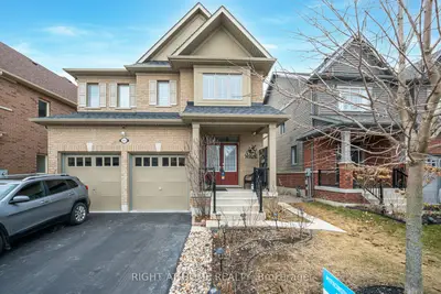 Duplex in Oshawa