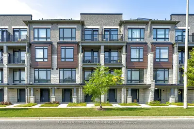 Att/Row/Townhouse in Ajax