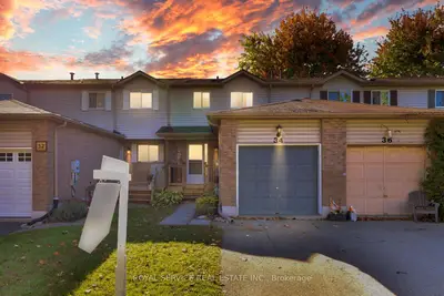 Att/Row/Townhouse in Clarington