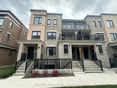 Condo Townhouse in Clarington