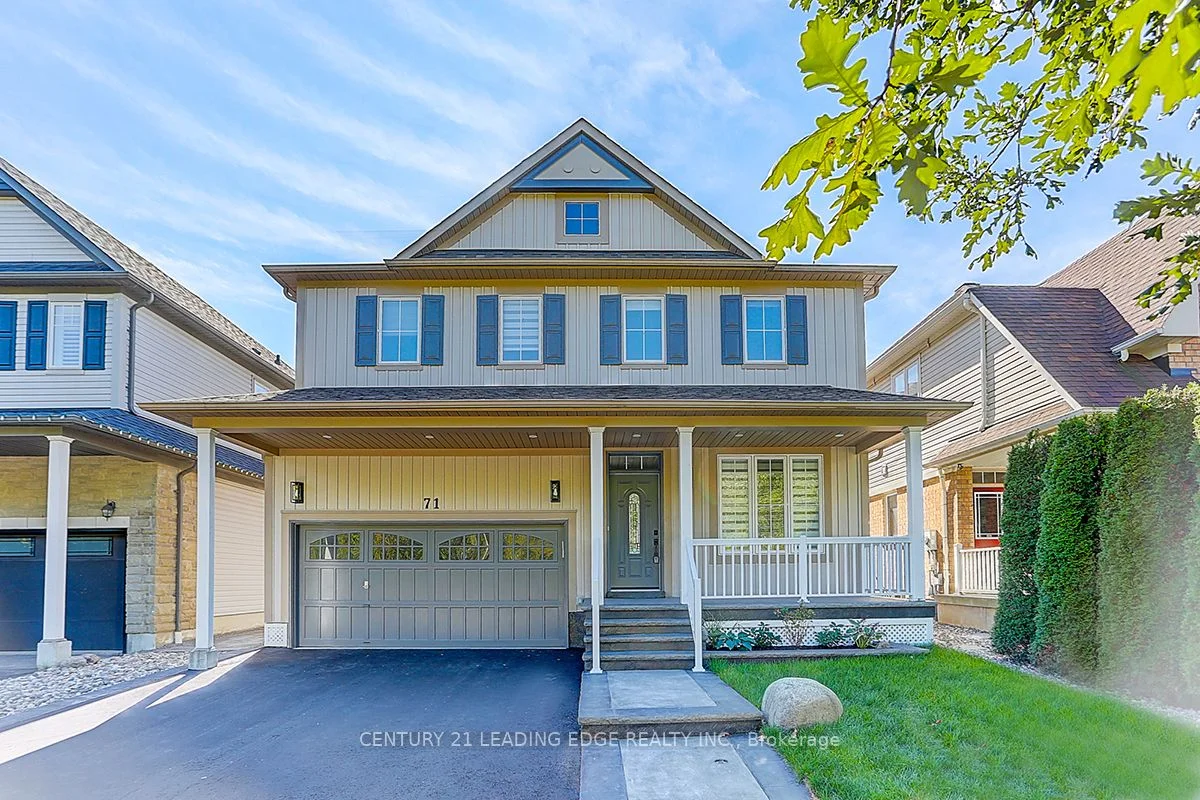 Detached in Whitby