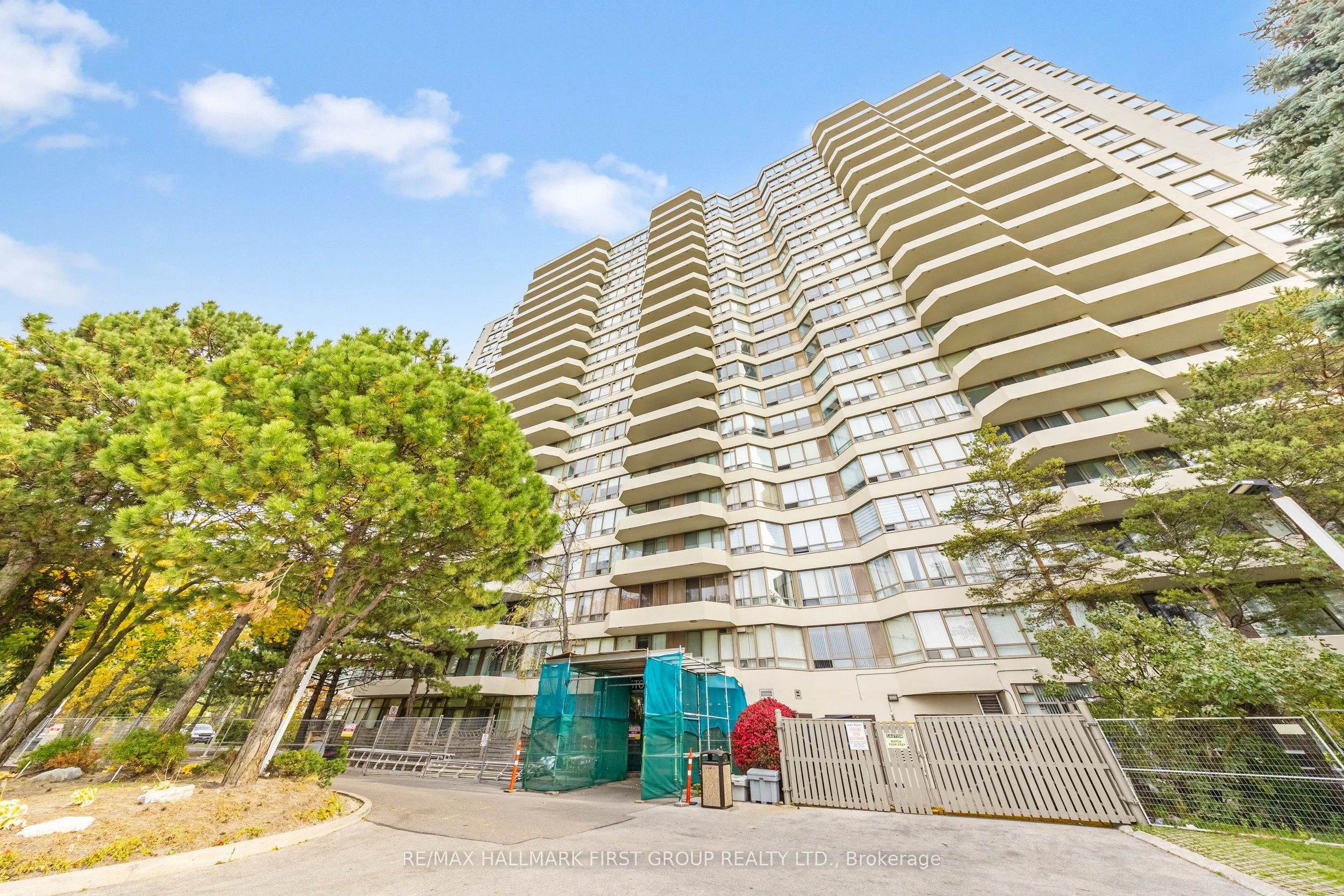 Condo Apartment in Toronto