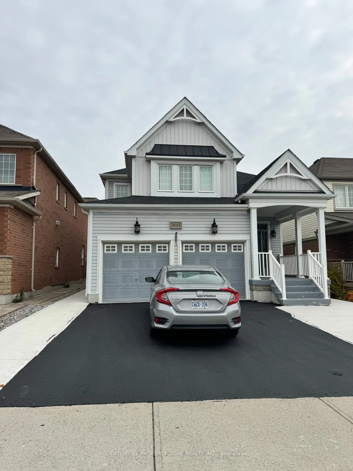 Detached in Oshawa