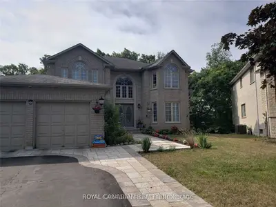 Lower Level in Toronto