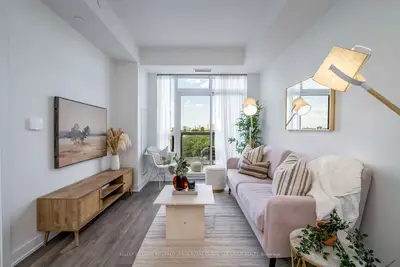 630 Greenwood Avenue 708, Toronto E01, On M4j 0a8