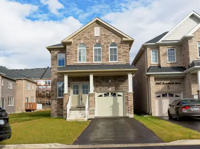 Detached in Oshawa