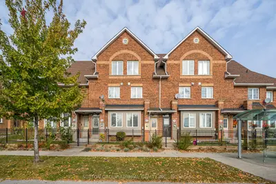 Condo Townhouse in Toronto
