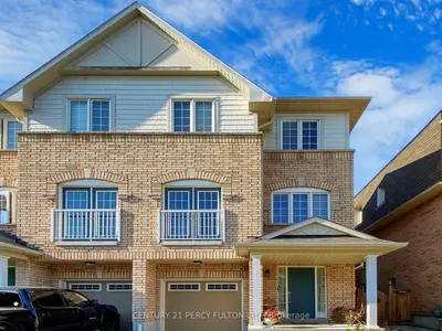 Semi-Detached in Pickering