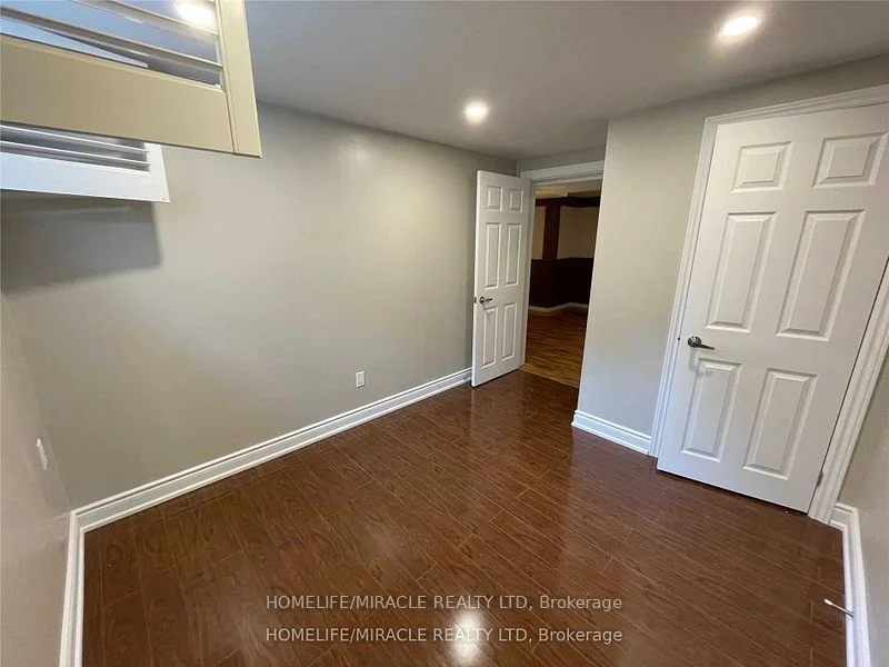 463 Elizabeth Street Bsmt, Oshawa, ON L1J 5S9