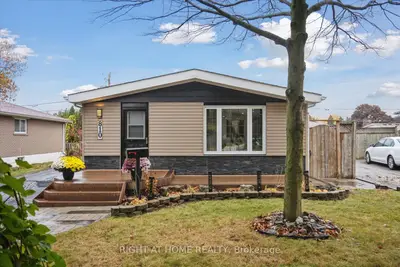 Detached in Pickering