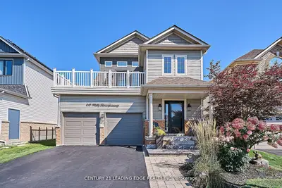 Detached in Whitby