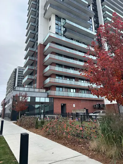 Condo Apartment in Oshawa