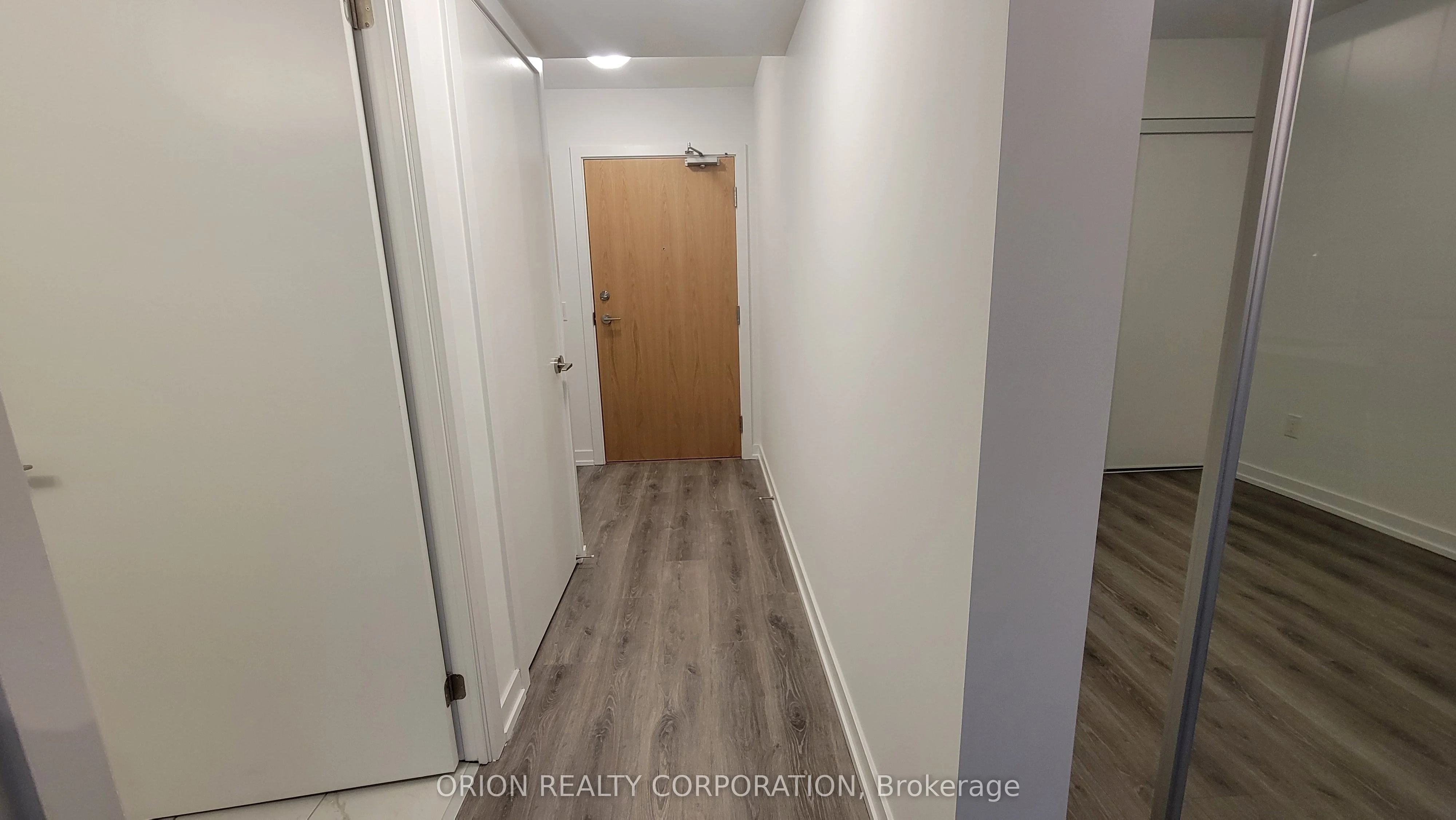 Condo Apartment in Pickering