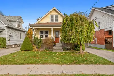 Detached in Oshawa