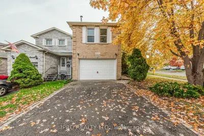 Detached in Pickering