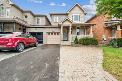 Semi-Detached in Richmond Hill