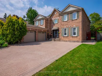 Detached in Richmond Hill