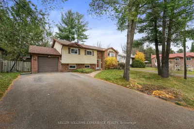 Detached in Essa