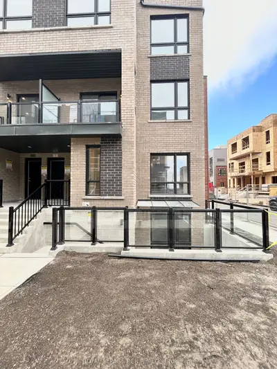 Condo Townhouse in Newmarket