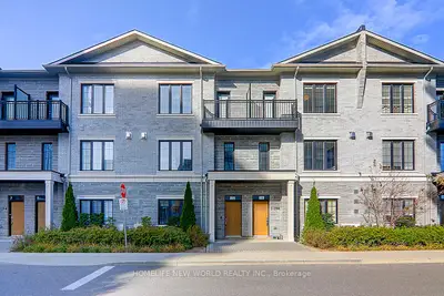 Condo Townhouse in Richmond Hill