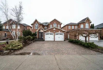 Detached in Richmond Hill