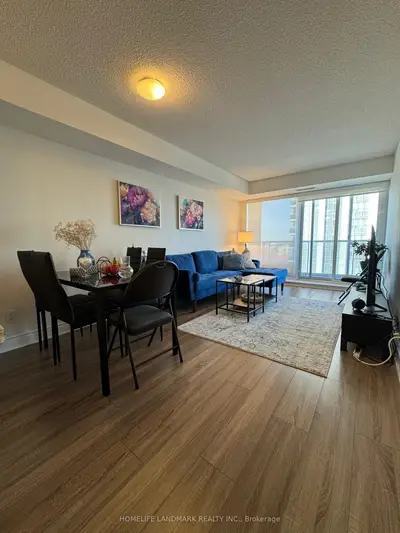 Condo Apartment in Vaughan
