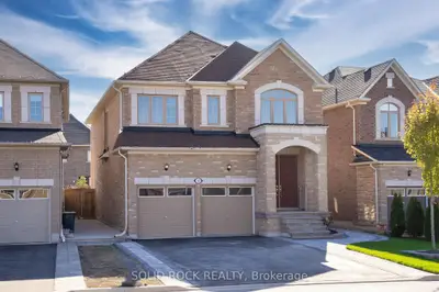 Detached in Bradford West Gwillimbury