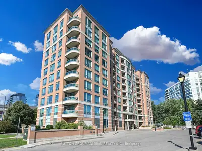 Condo Apartment in Vaughan