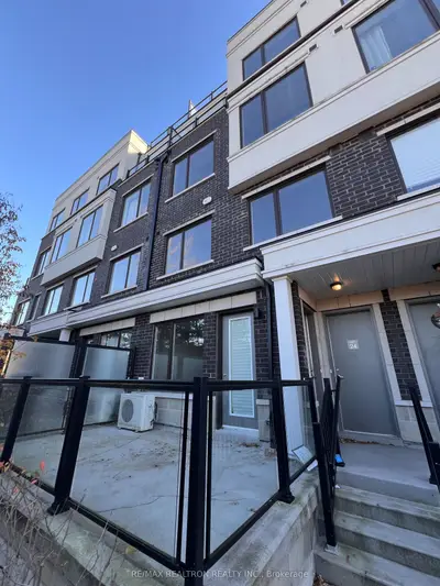 Condo Townhouse in Aurora