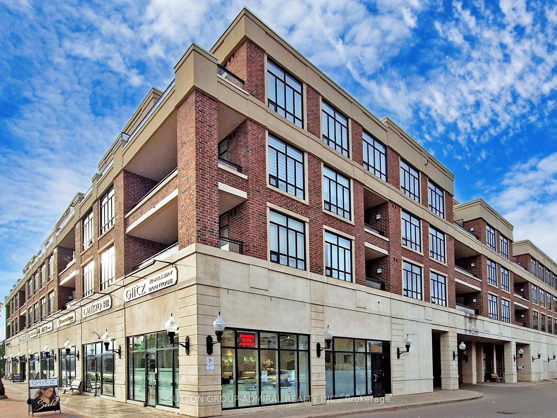 Condo Apartment in Vaughan