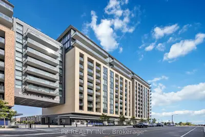 Common Element Condo in Vaughan