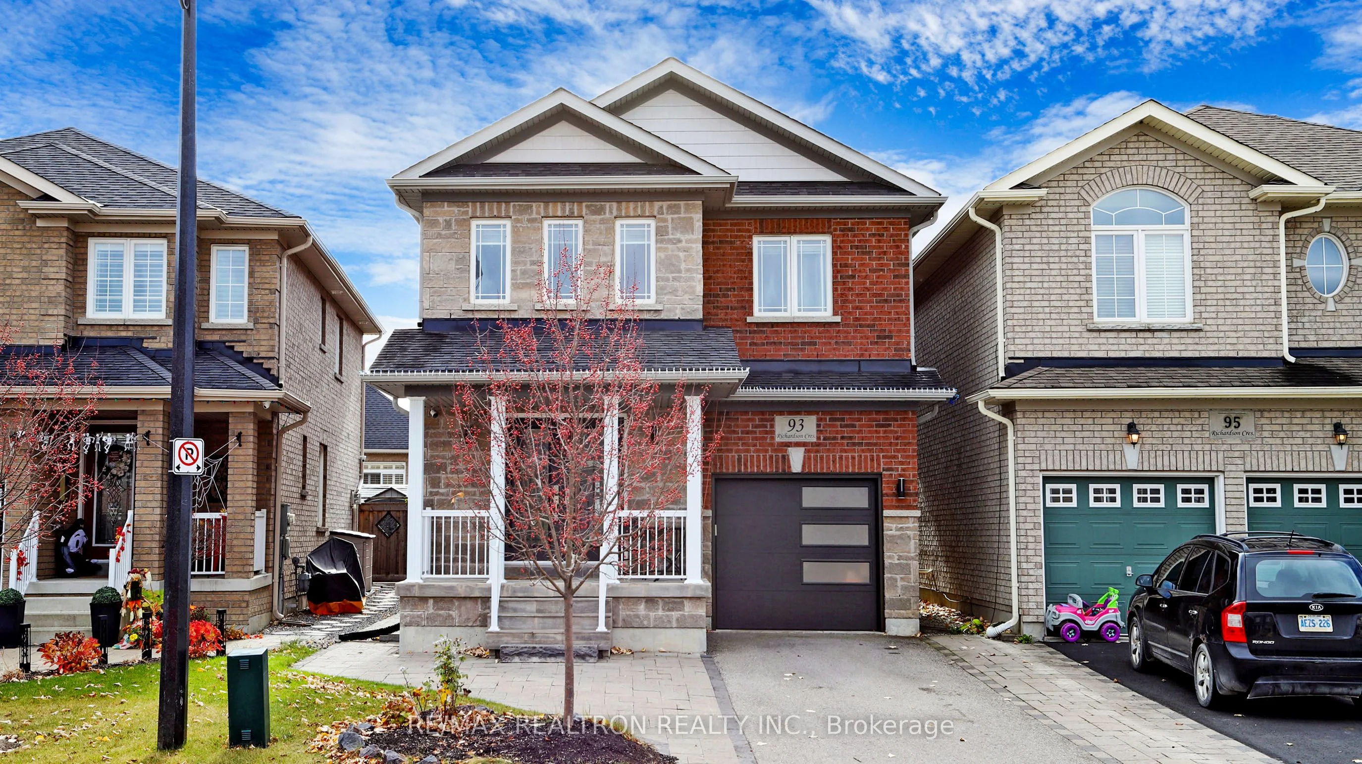 Detached in Bradford West Gwillimbury