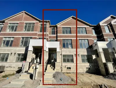 Att/Row/Townhouse in Richmond Hill