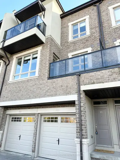 Condo Townhouse in Vaughan