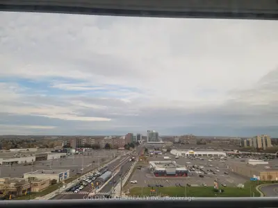 Condo Apartment in Richmond Hill
