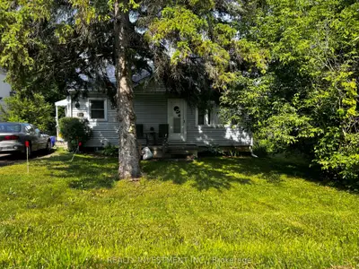 50 Olive Street, East Gwillimbury, On L9n 1l5