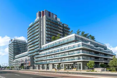 Condo Apartment in Richmond Hill