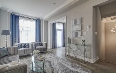 Att/Row/Townhouse in Vaughan
