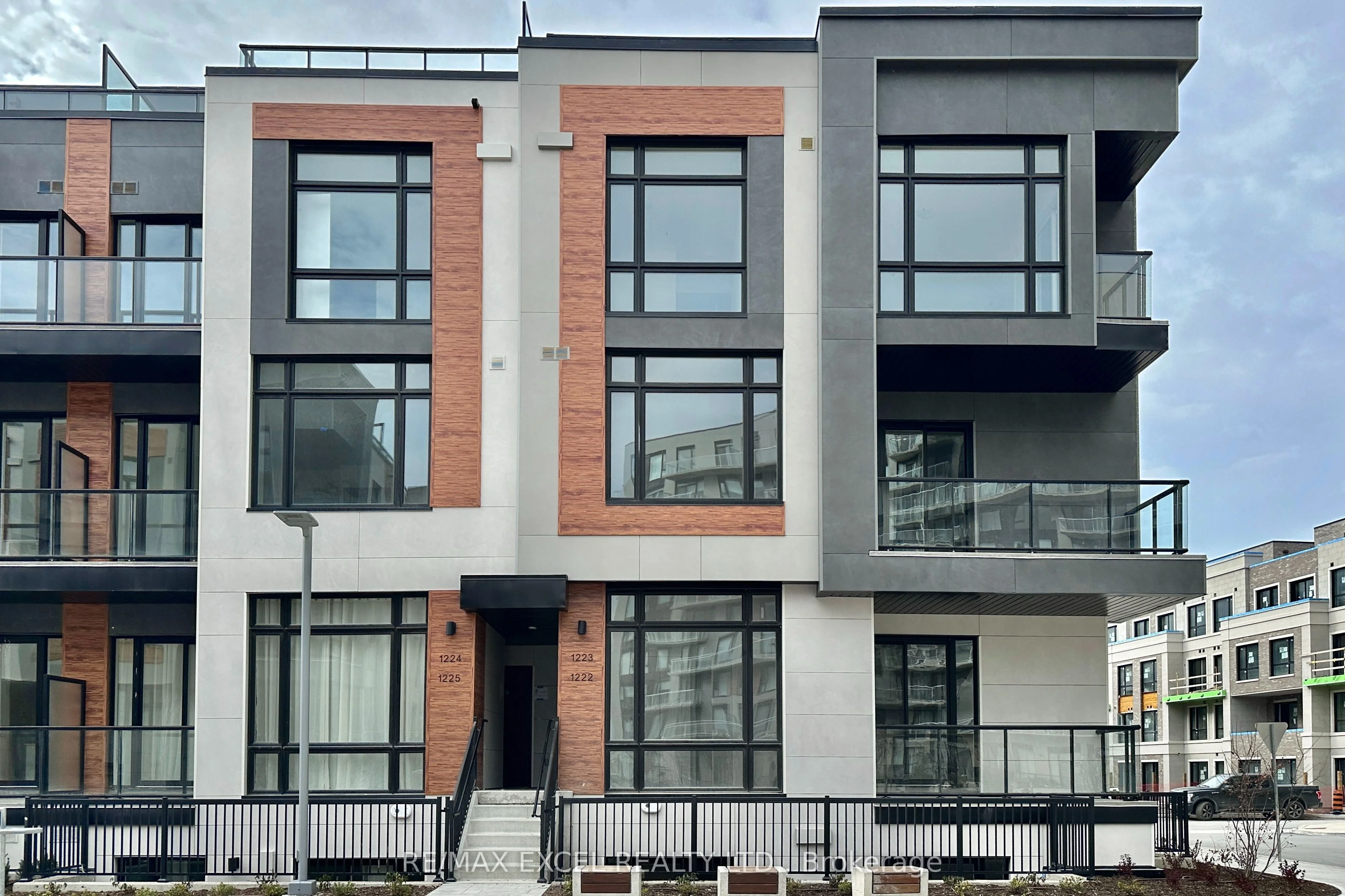Condo Townhouse in Richmond Hill