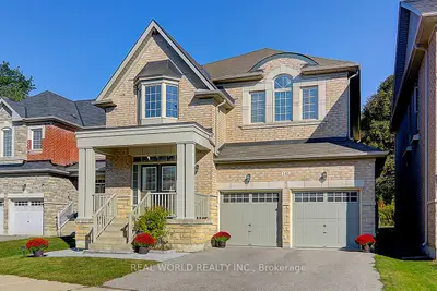 Detached in Richmond Hill
