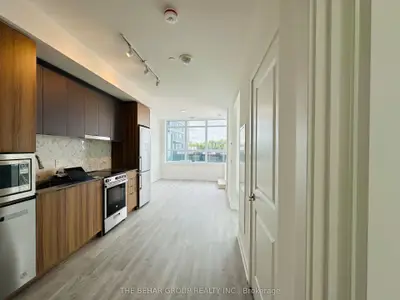 Condo Apartment in Vaughan