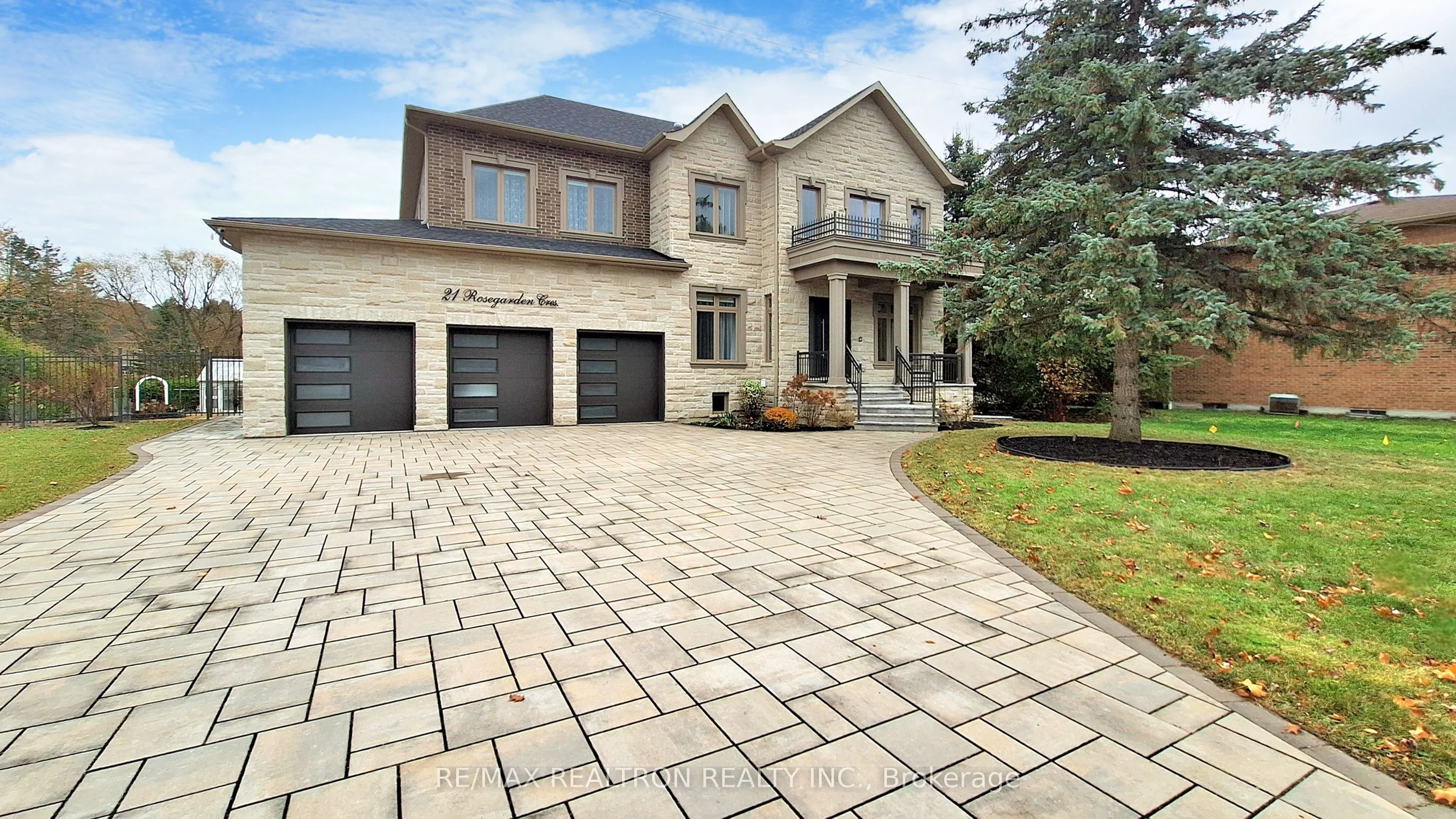 Detached in Richmond Hill