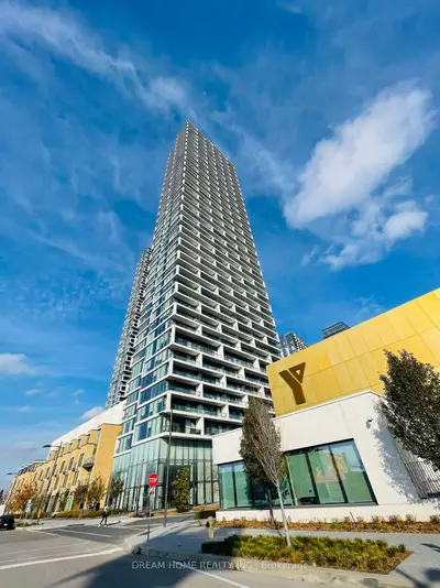 Condo Apartment in Vaughan