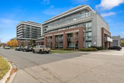 Condo Apartment in Vaughan
