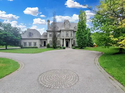 Detached in Aurora