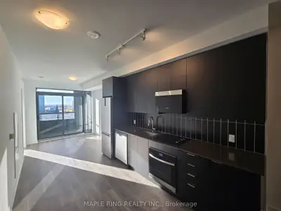 Condo Apartment in Vaughan