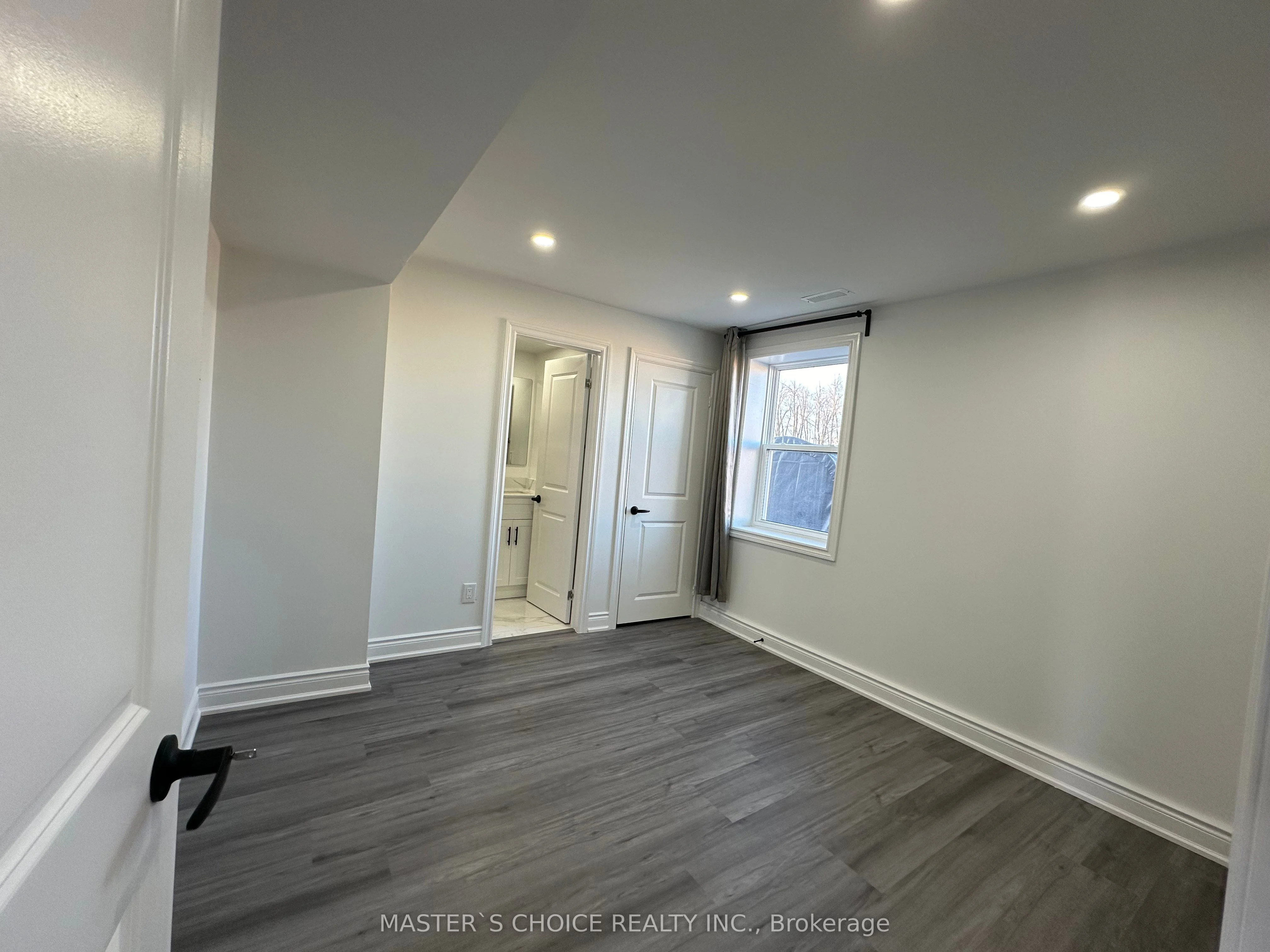 2848 Ravenshoe Road 2, Georgina, ON L4P 0K8