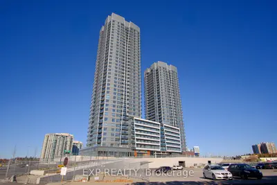 Condo Apartment in Vaughan