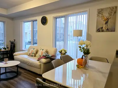 Condo Townhouse in Vaughan