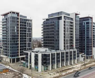 Condo Apartment in Richmond Hill
